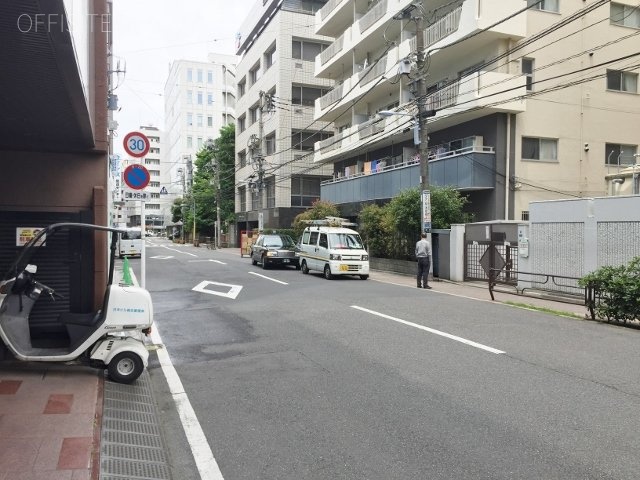 プレリー柳橋ビル ビル前面道路