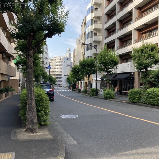 シャルマンコーポ恵比寿 ビル前面道路