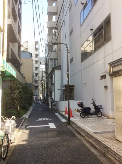 マルエスビル ビル周辺道路