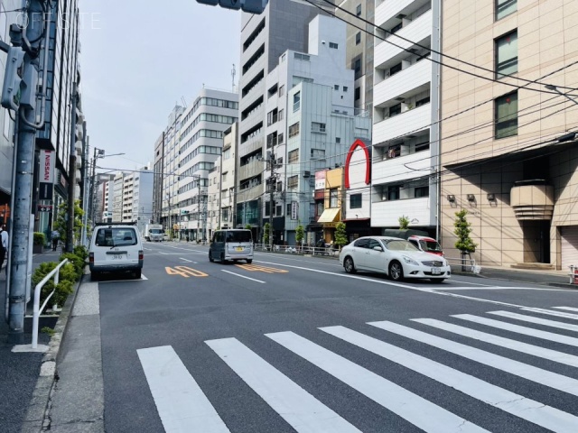 マタイビル　前面に清洲橋通り