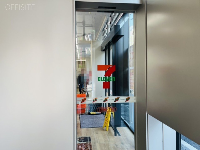 Gate Cross HONGO エントランス