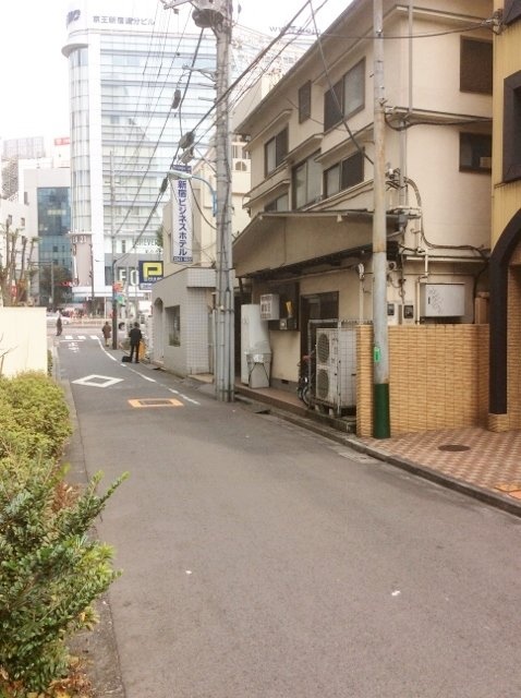 ランザンAYビル ビル周辺道路