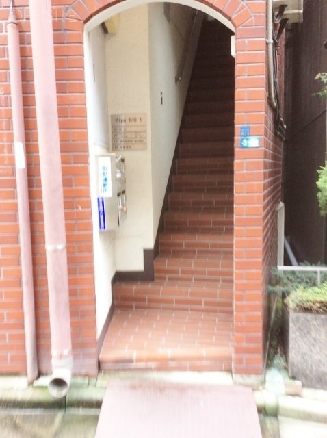 第1木屋ビル エントランス