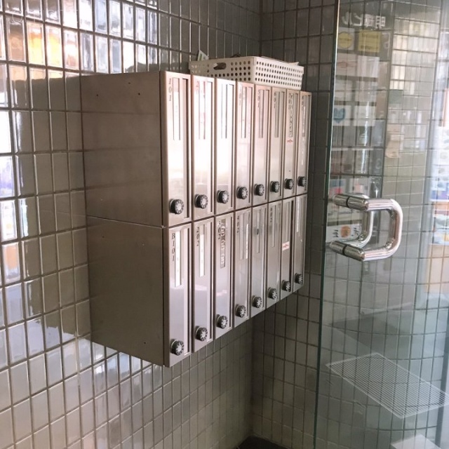 明輝ビル 郵便受け