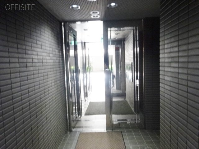 MRビル エントランス