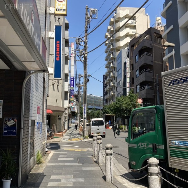 セキネビル ビル前面道路