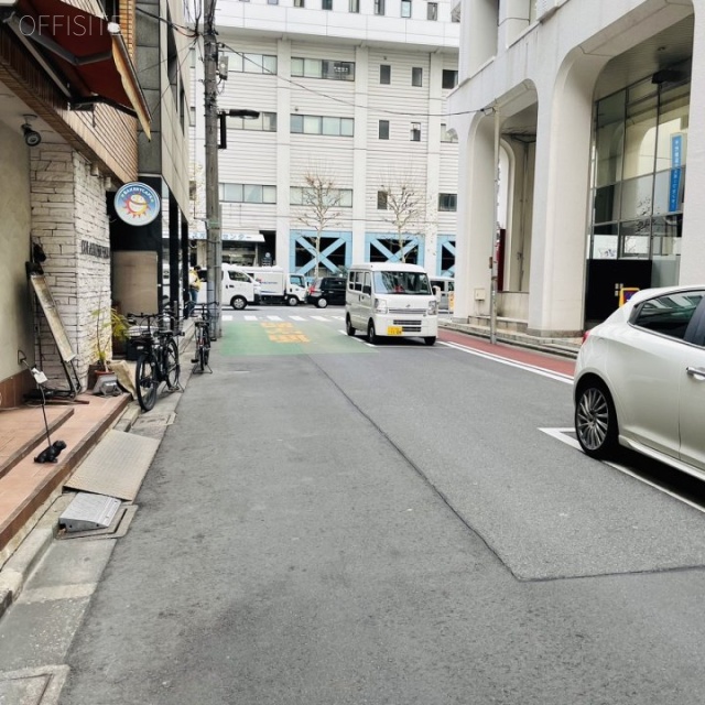 栗原ビル ビル前面道路