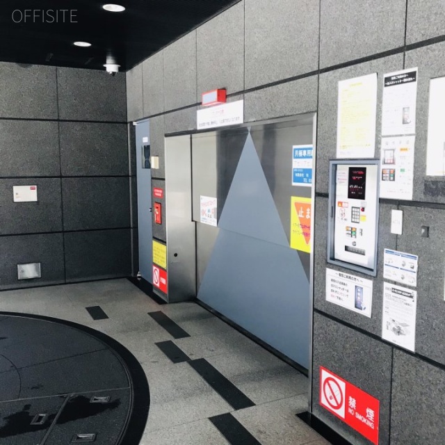 アゼリアビル 駐車場