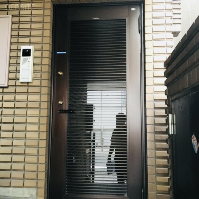 新橋サミットビル エントランス