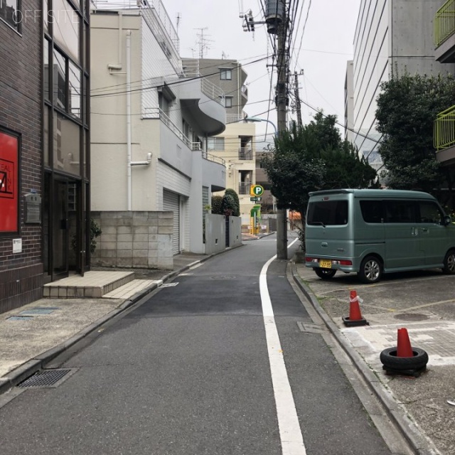 晃栄ビル ビル前面道路