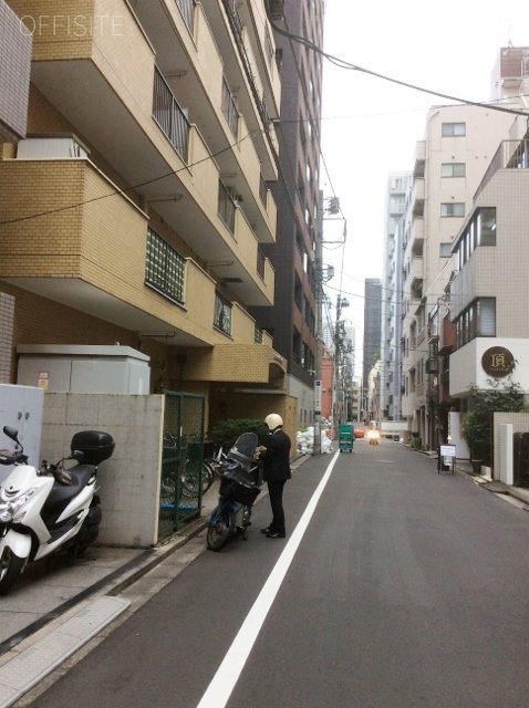 エスユービル ビル周辺道路