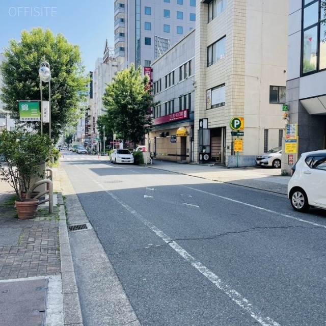 協和錦ビル 前面に七間町通