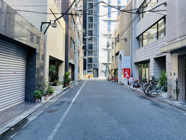 KSビル　前面道路