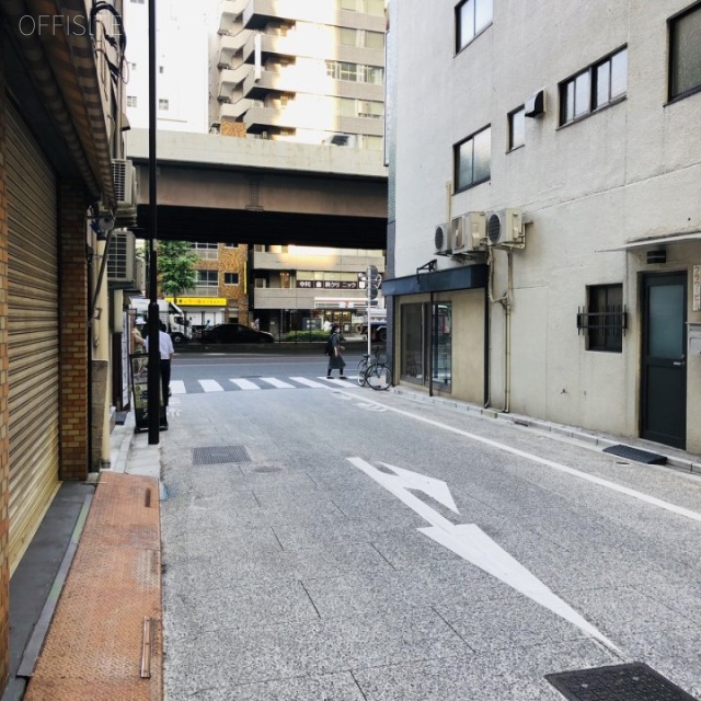 秋葉原NORTH COURT ビル前面道路