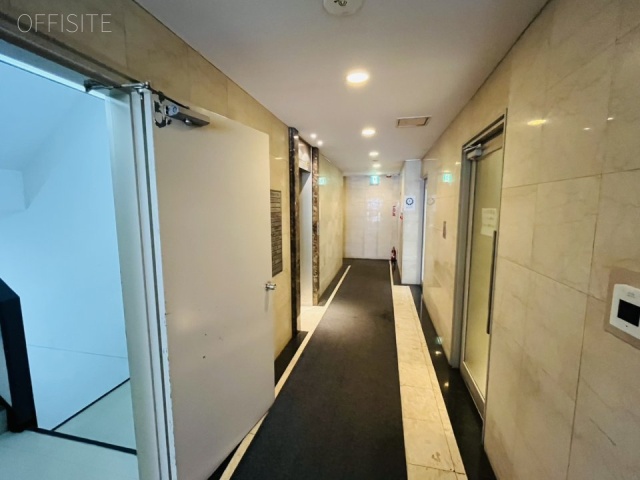 銀座あづまビル　エントランス