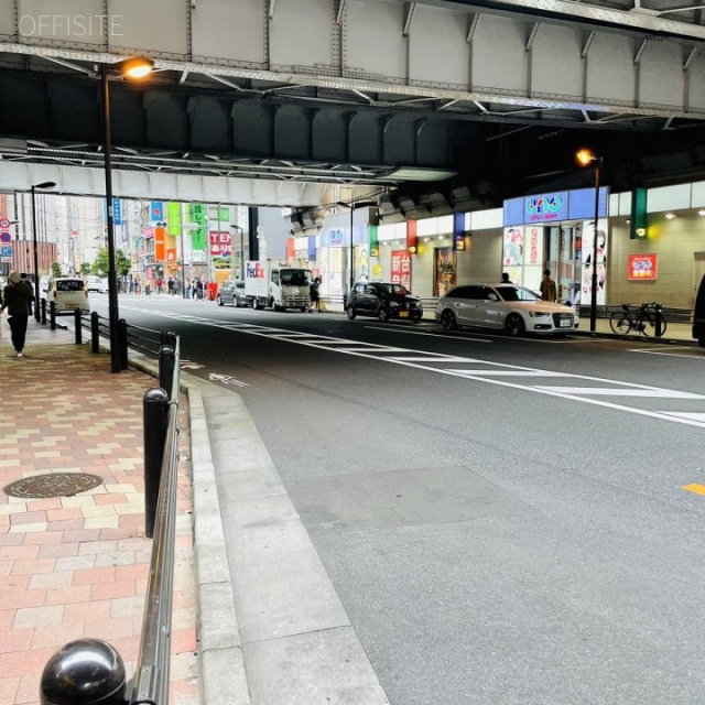 東亜ビル ビル前面道路