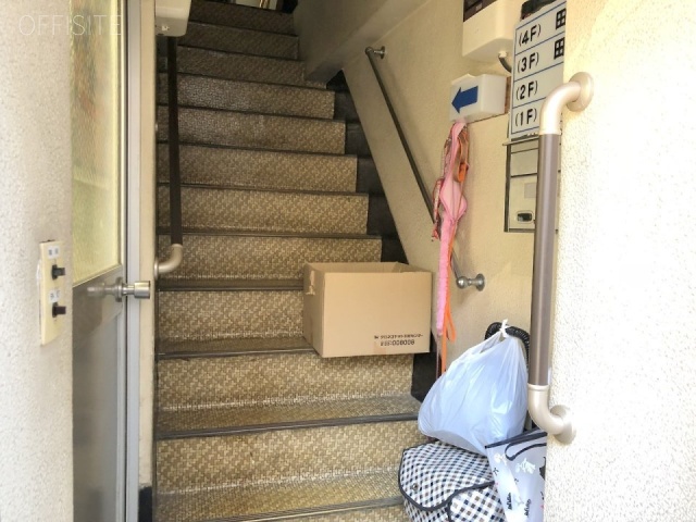 田辺ビル エントランス