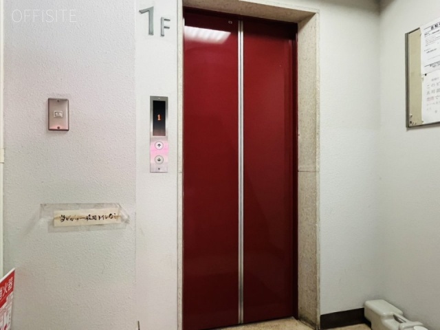 穂積ビル　エントランス