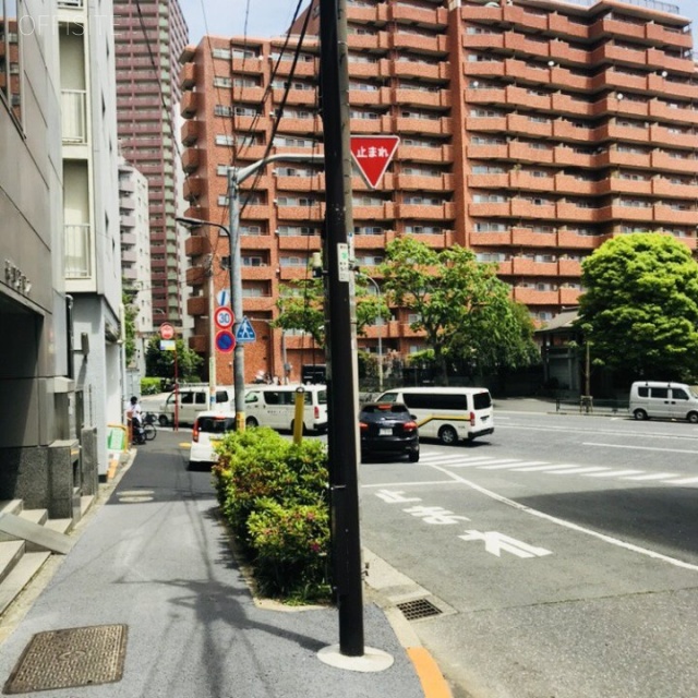 長田屋ビル ビル前面道路