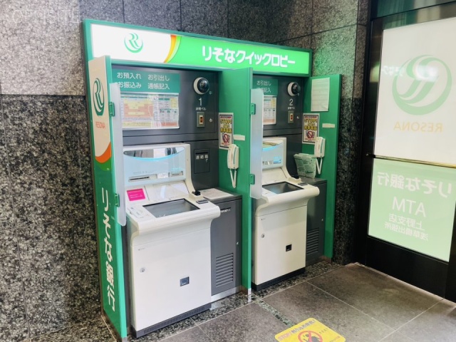 ツイントラスビル　りそなATM