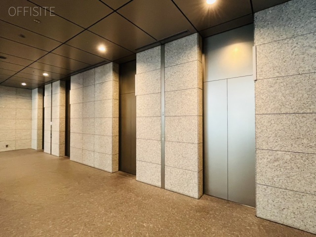 エンパイヤビル エントランス