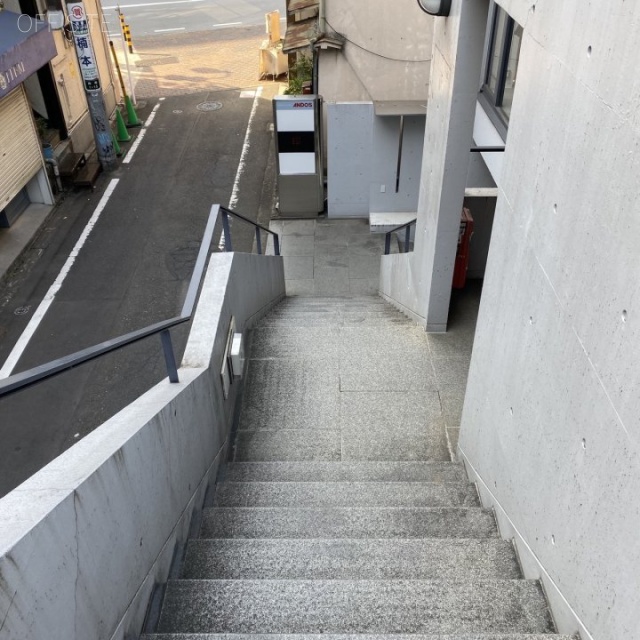 ANDOSビル 外観