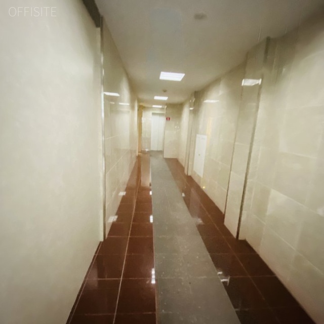 南特許ビル エントランス