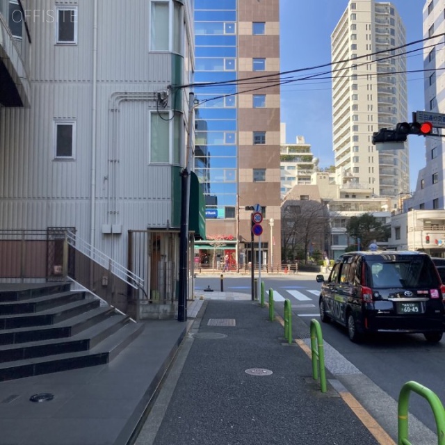 SC芝ビル 前面歩道