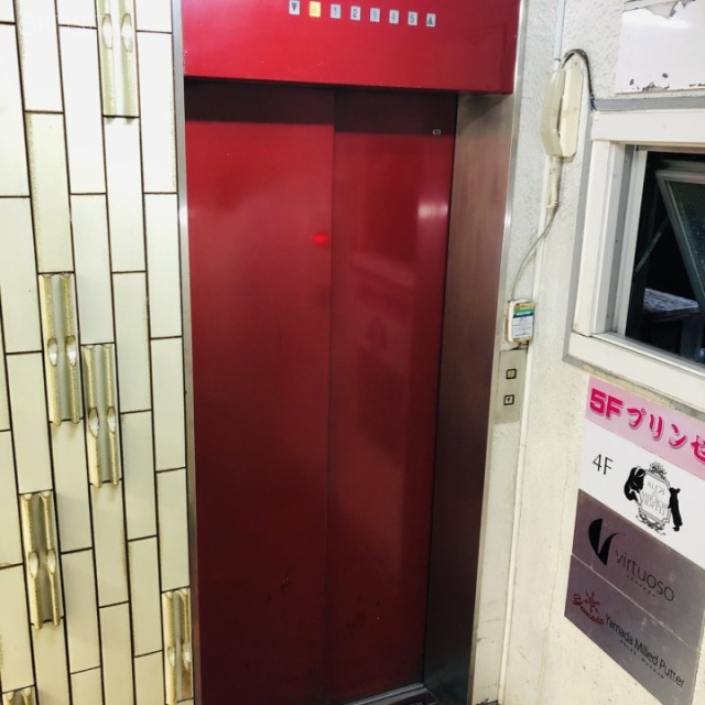 赤坂福富ビル エレベーター