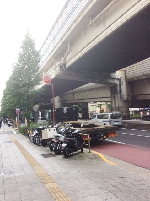 マンション池尻 ビル周辺道路