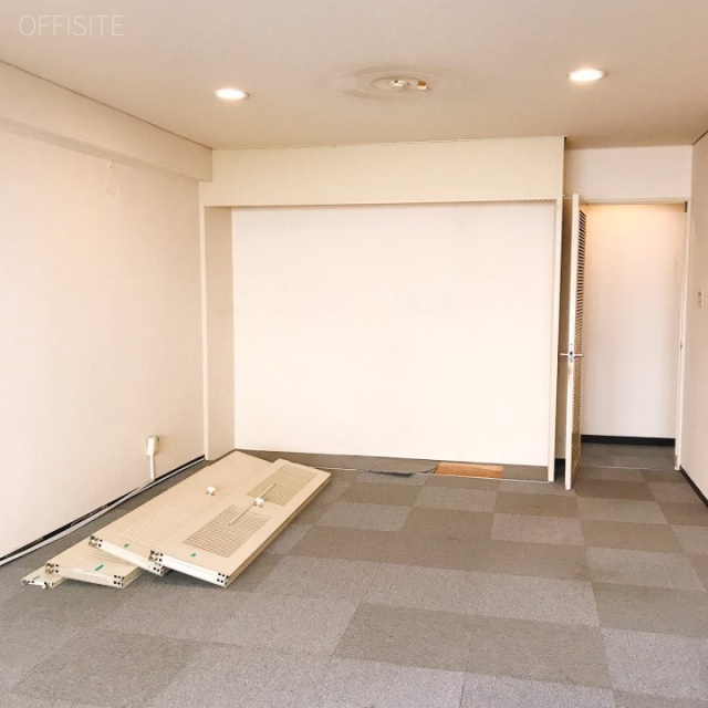 スカイプラザ赤坂 401号室 室内