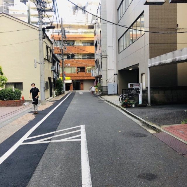 第2花輪ビル ビル前面道路