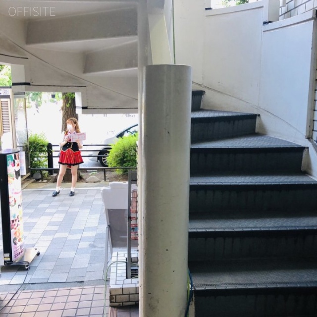 小暮末広ビル エントランス