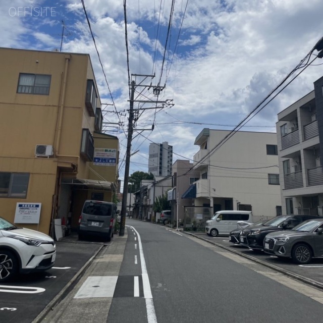 トラフィック吹上ビル 前面道路