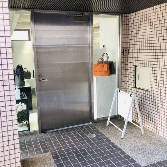 篠田ビル エントランス