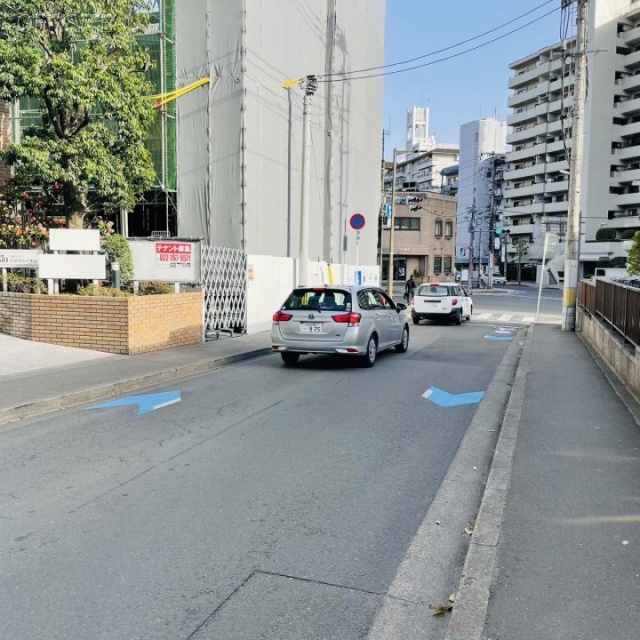 ロイヤーパークビル 前面道路