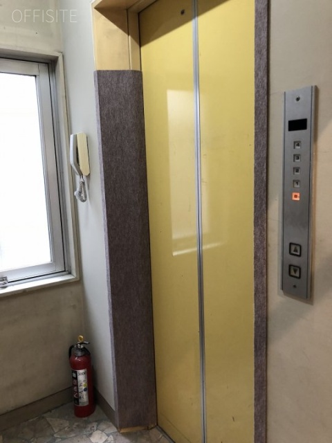 紀州屋ビル エレベーター