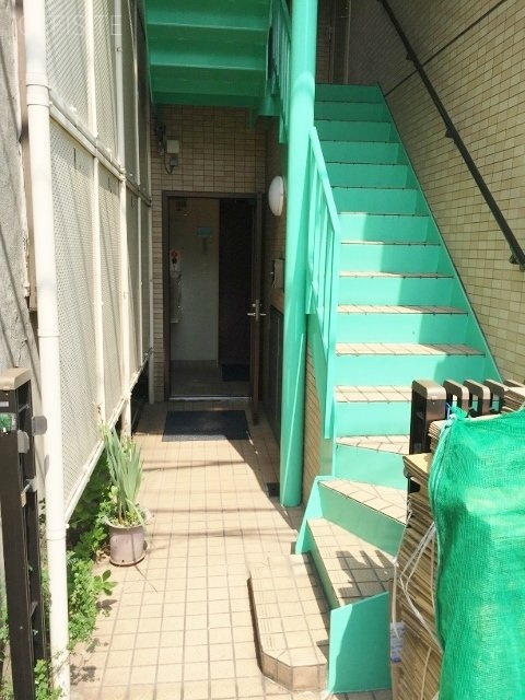 神田ビル エントランス