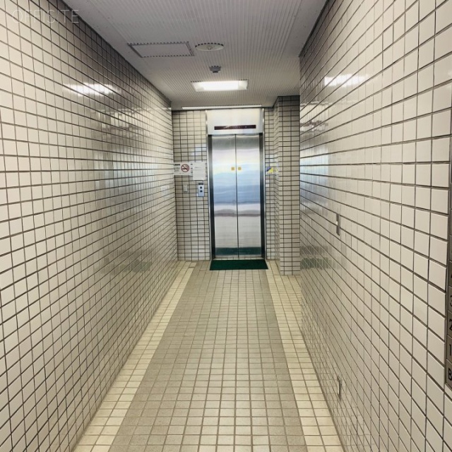 日本橋銀三ビル エントランス