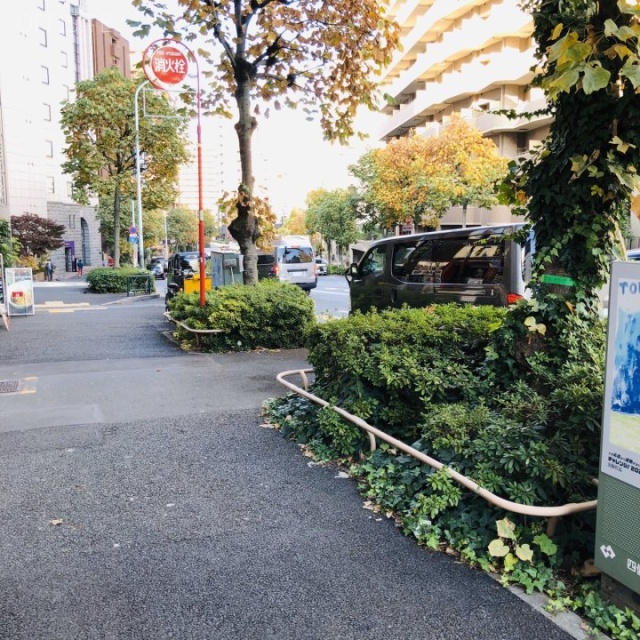 慶和ビル　ビル前面道路