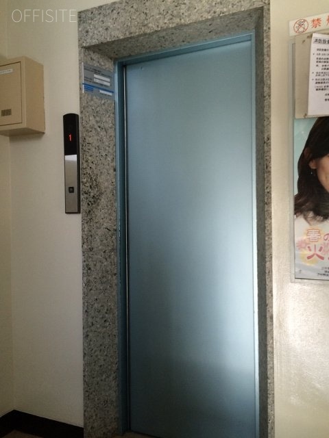 神宮前ビル エレベーター