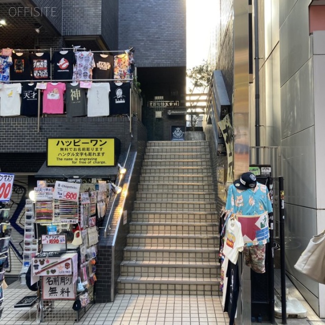 175番館本館 エントランス