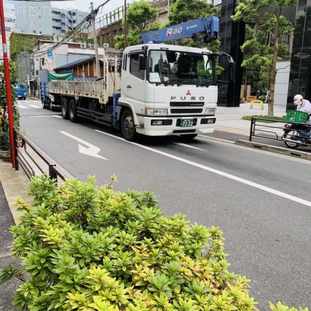 浅野ビル(旧館) ビル前面道路