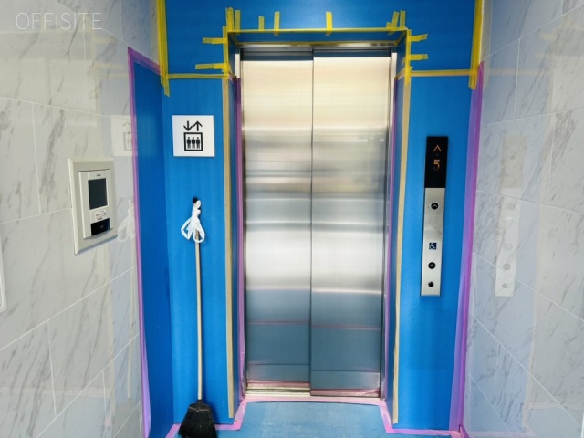 URE御徒町ビル エントランス