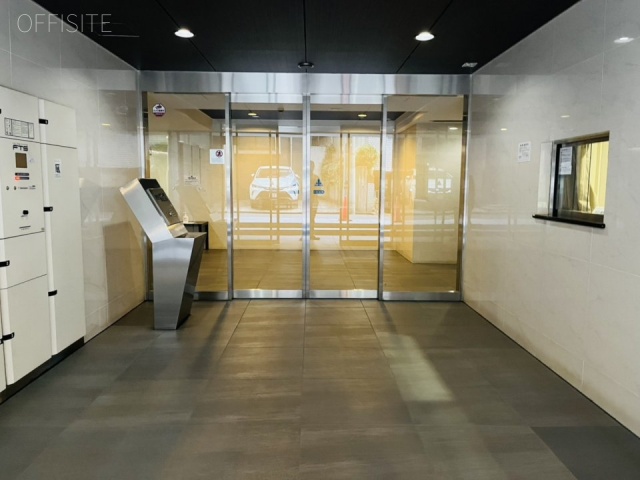 レジディア四谷三丁目ビル　エントランス