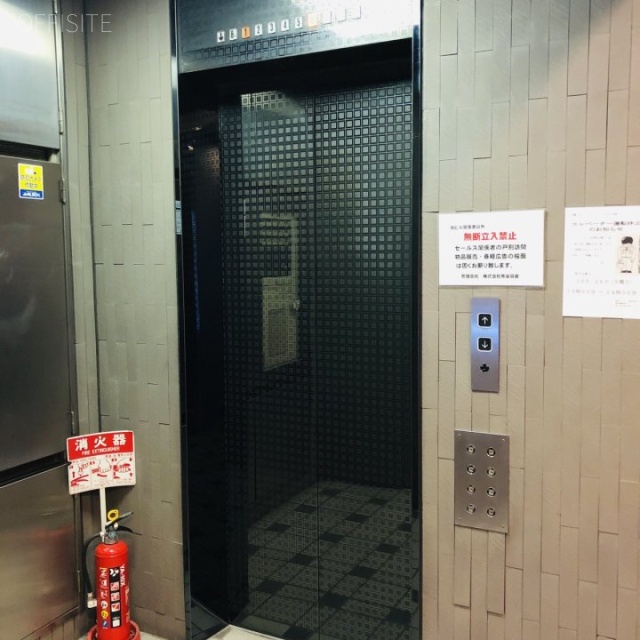 京橋AKビル エレベーター