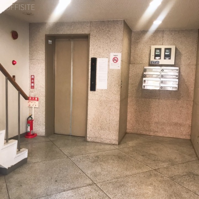 タチバナビル エントランス