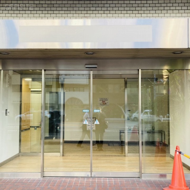 飯田橋東日本ビル(TKPスター貸会議室 飯田橋4丁目) エントランス
