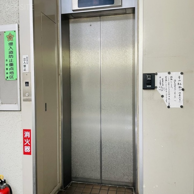 紅谷ビル エレベーター