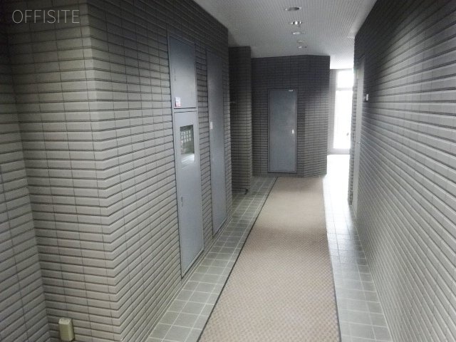 MRビル エントランス
